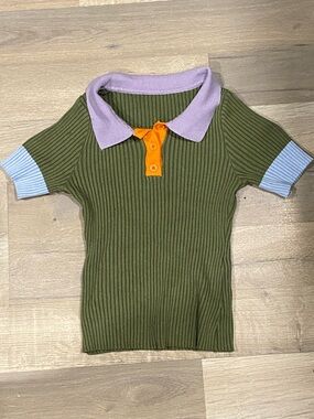 SHEIN Olive Ribbed Polo with Lavender Collar and Orange Placket